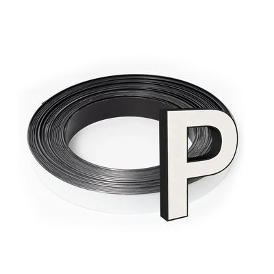 Lettre de chapeau à découpage largeur 13 cm Signe