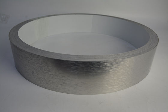 Capuchon en aluminium à l'extérieur sans bordure