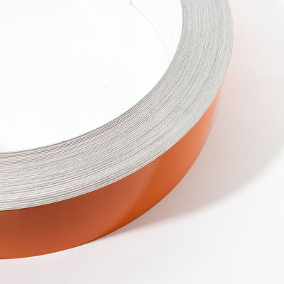 Lettre de canal recouverte d'orange