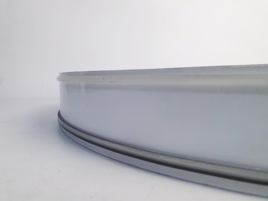 En PVC, en aluminium, en chapeau à lettres de 90 mm à 100 mm de large