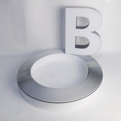 Largeur 30 mm Lettres de canalume personnalisable Cap de garniture pour les panneaux