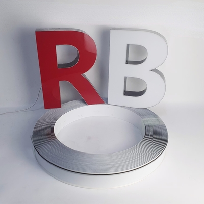 Largeur de 4 cm à 14 cm Lettre en aluminium, forme de lettre, signe, casquette