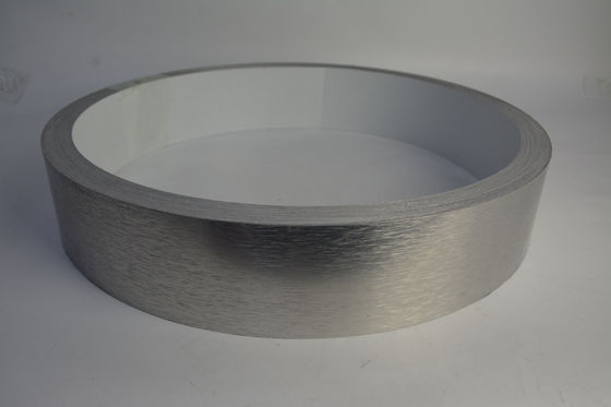 Capuchon en aluminium à l'extérieur sans bordure