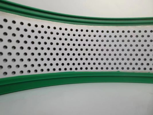 Couleur verte avec trous de l'aluminium Trim Cap Hand Bent 50M Roll avec bobine d'alliage d'aluminium